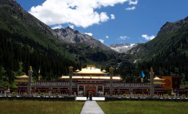 Kham Art & Culture Tour
